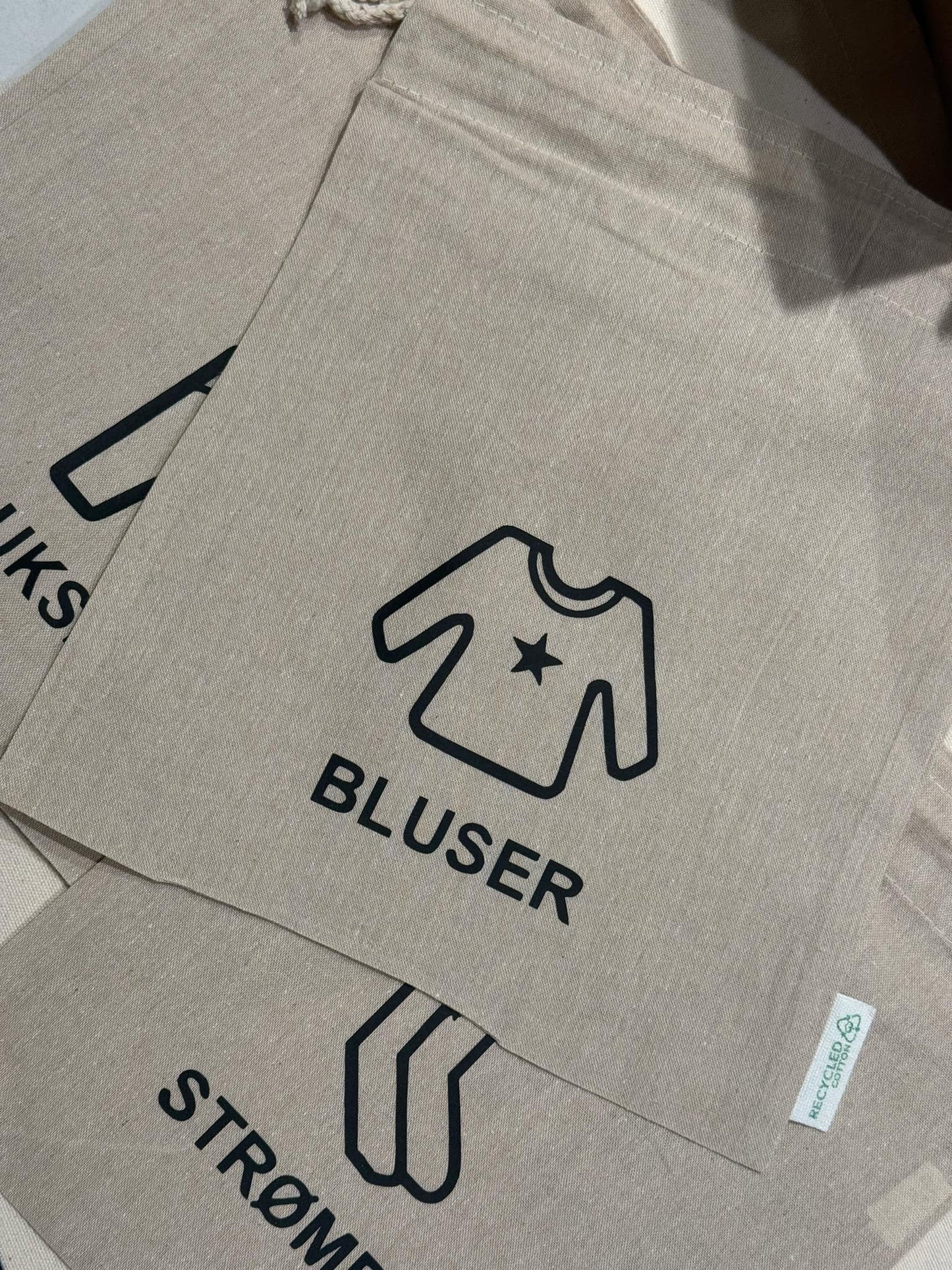 Bluser