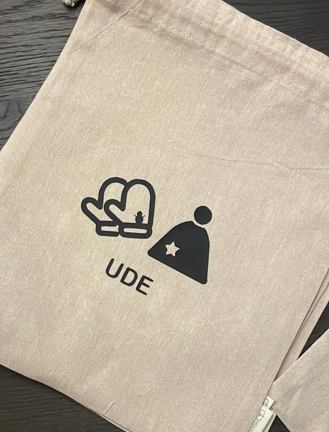 Ude