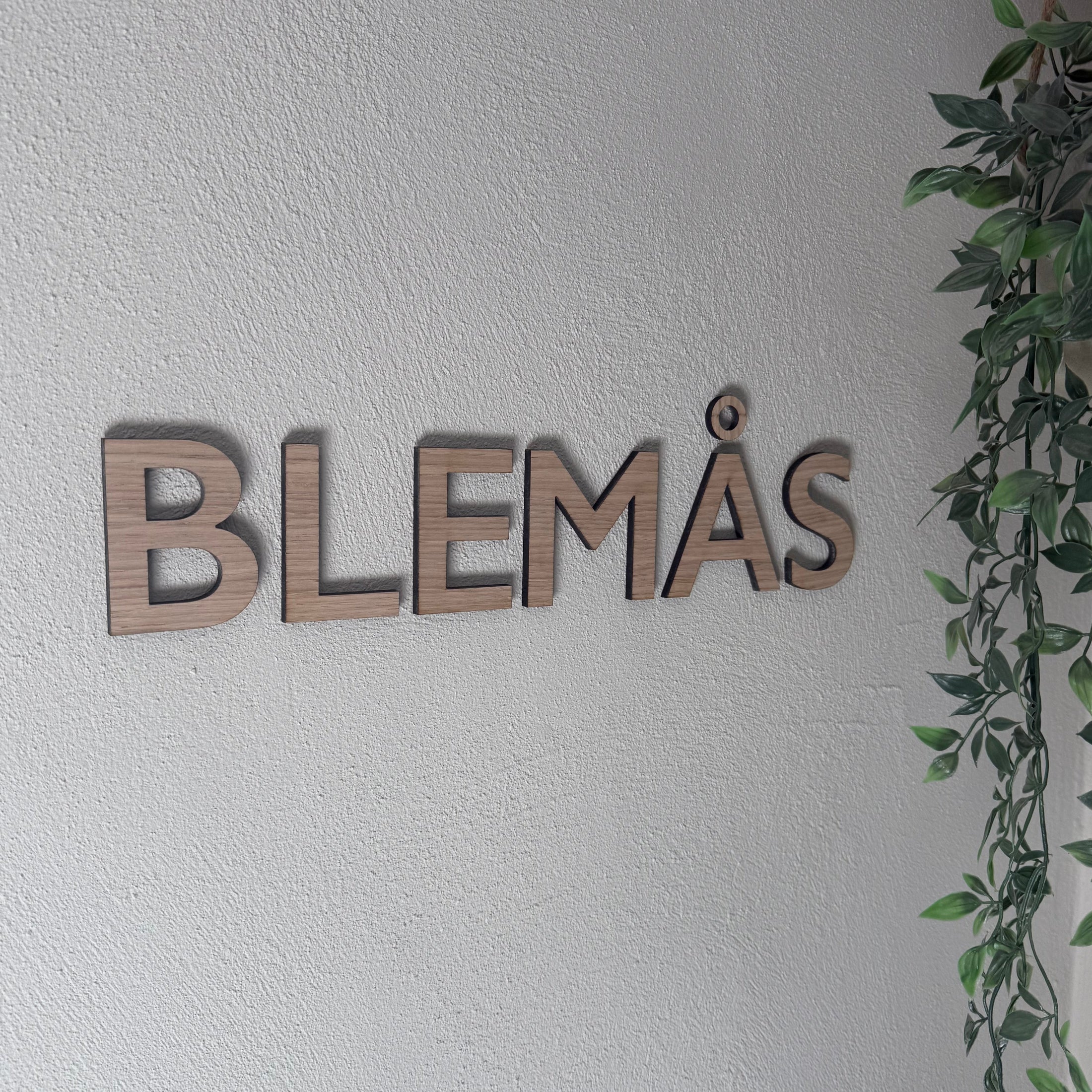 BLEMÅS