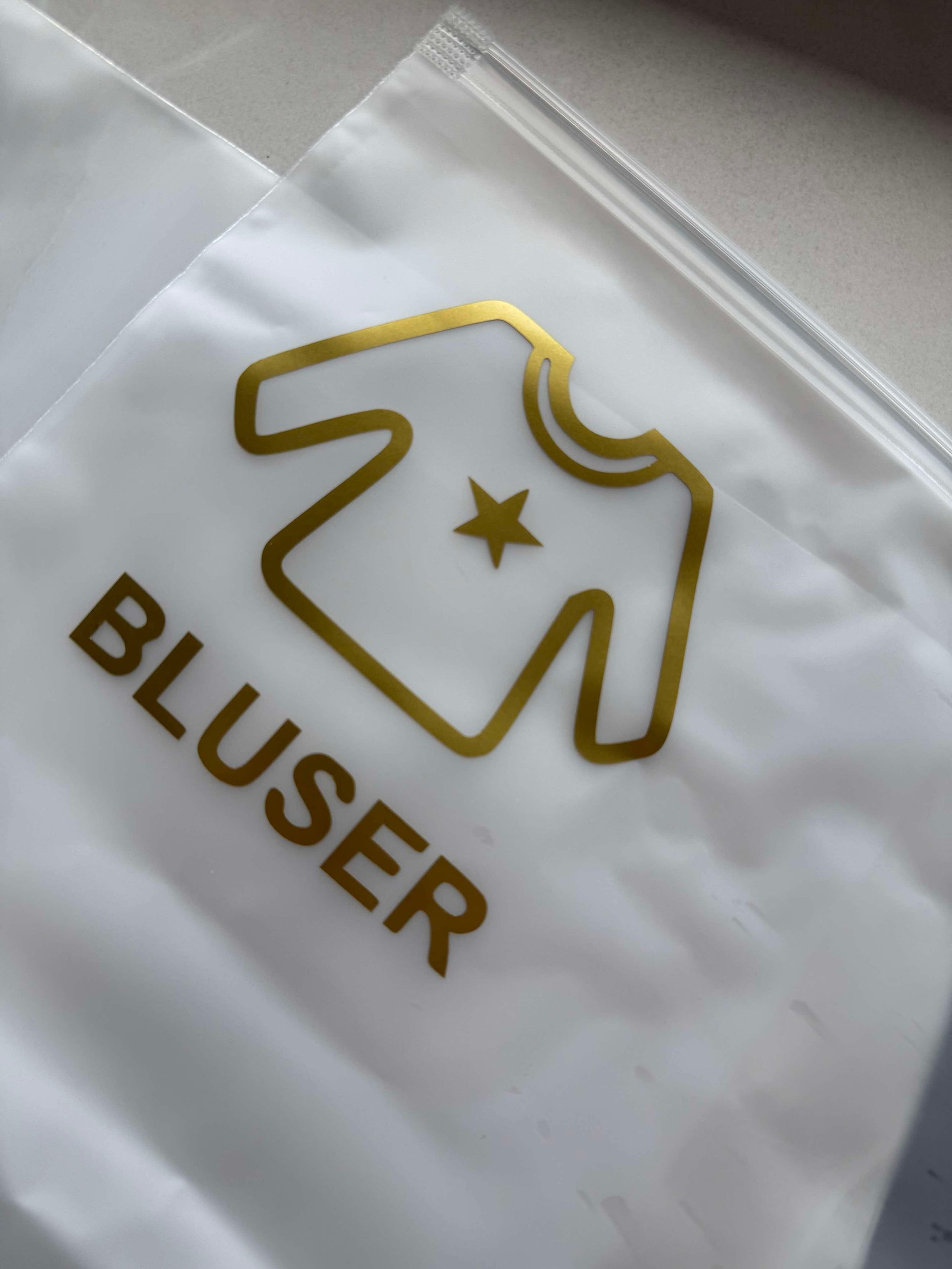 Bluser